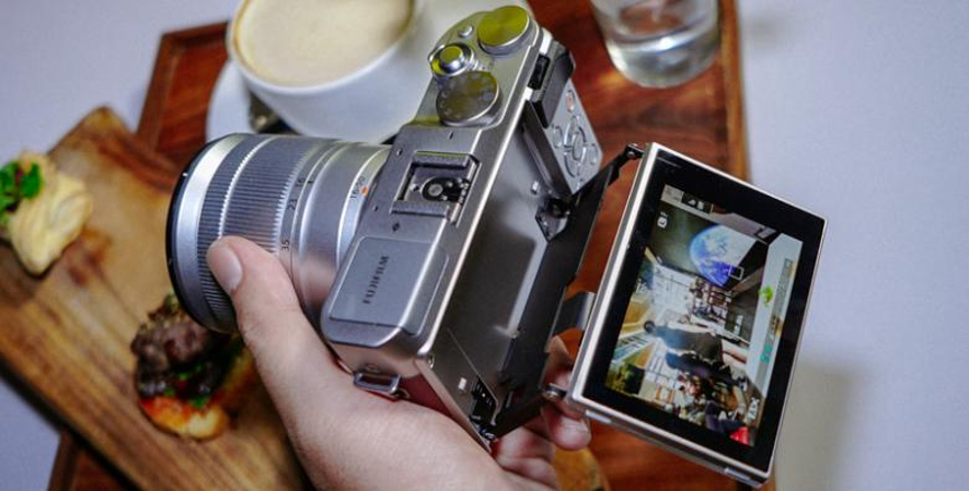 Vlogger Wajib Tahu! 10 Kamera untuk Vlogging Terbaik_Kamera Fujifilm X-A3