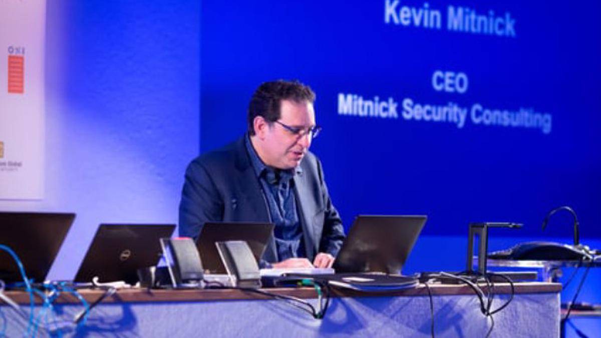Mengenal Kevin Mitnick si Raja Hacker